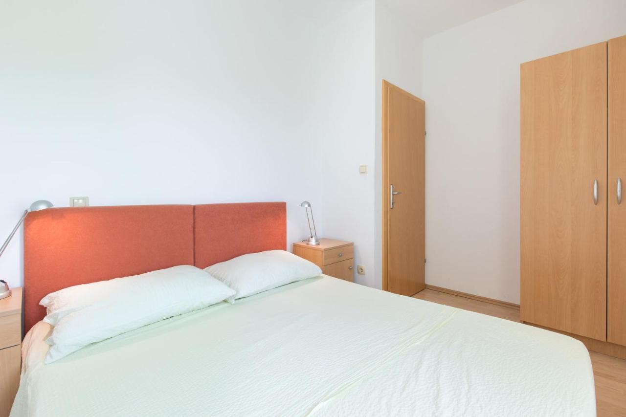 Apartment Cvijic Beige Punat Exterior foto